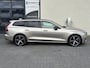 Volvo V60 2.0 T8 Plug-in hybrid AWD Plus Dark | Zwenkbare trekhaak | Adaptieve cruise | Memory  | Blis | Harman Kardon |