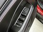 Lexus LBX Emotion 2WD | Bi-Tone Premium Metallic | Stoel- en Stuurverwarming | Parkeersensoren |