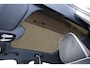 Volvo C40 Extended Range Plus 82 kWh - Panoramadak - IntelliSafe Assist & Surround - Parkeercamera achter - Parkeersensoren voor & achter - Verwarmde voorstoelen & stuur - Draadloze tel. lader - Warmtepomp - Extra getint glas - 19' LMV