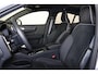 Volvo C40 Extended Range Plus 82 kWh - Panoramadak - IntelliSafe Assist & Surround - Parkeercamera achter - Parkeersensoren voor & achter - Verwarmde voorstoelen & stuur - Draadloze tel. lader - Warmtepomp - Extra getint glas - 19' LMV