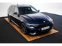 BMW 3-Serie Touring M340d xDrive Business Edition Plus Trekhaak - Panoramadak - Elektrischverstelbare stoelen - Stoelverwarming voor/achter - Getinte/geluiddempende ruiten - Head up - Active Cruise Control -