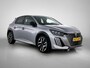 Peugeot 208 GT Hybrid 145pk Automaat | Navigatie | 360° Camera | Climate Control | Adaptieve Cruise Control | Parkeersensoren v+a | Armsteun | Keyless | Full Led koplampen | Dodehoeksensor| Leder/stof sportstoelen | Bluetooth | Draadloze Apple CarPlay / Android Auto | DAB+ radio | Donker getint glas | 17" lichtmetalen velgen |