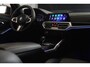 BMW 3-Serie 330i High Executive PANO/CARPLAY/SFEER/HK/HUD/VOL