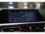 BMW 3-Serie 330i High Executive PANO/CARPLAY/SFEER/HK/HUD/VOL