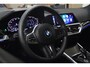 BMW 3-Serie 330i High Executive PANO/CARPLAY/SFEER/HK/HUD/VOL