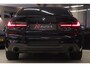 BMW 3-Serie 330i High Executive PANO/CARPLAY/SFEER/HK/HUD/VOL