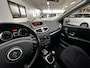Renault Clio 1.2-16V Dynamique/ D-Riem verv: 217.000 KM!/ 5-Drs/ 16'' LMV/ Airco/ Cruise/ Elek. pakket/ Isofix/ Radio-CD/ Multi. LEDER. Stuur/ Mistl./ Getint glas/ Metallic lak.