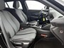 Peugeot 2008 SUV Allure 100pk | Navigatie | Achteruitrijcamera | Climate Control | Cruise Control | Parkeersensoren v+a | Armsteun | Digitaal instrumentenpaneel | Draadloze Apple Carplay / Android Auto | Bluetooth | DAB+ radio | Led koplampen | Donker getint glas | 17" lichtmetalen velgen |