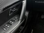 Peugeot 2008 SUV Allure 100pk | Navigatie | Achteruitrijcamera | Climate Control | Cruise Control | Parkeersensoren v+a | Armsteun | Digitaal instrumentenpaneel | Draadloze Apple Carplay / Android Auto | Bluetooth | DAB+ radio | Led koplampen | Donker getint glas | 17" lichtmetalen velgen |