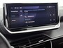 Peugeot 2008 SUV Allure 100pk | Navigatie | Achteruitrijcamera | Climate Control | Cruise Control | Parkeersensoren v+a | Armsteun | Digitaal instrumentenpaneel | Draadloze Apple Carplay / Android Auto | Bluetooth | DAB+ radio | Led koplampen | Donker getint glas | 17" lichtmetalen velgen |