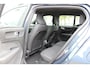 Volvo EX40 Single Motor Extended Range Plus 82 kWh | Trekhaak | Verwarmbare voorstoelen en stuurwiel | Premium audio by Harman Kardon | Keyless | Adaptieve cruise control Warmtepomp