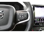 Volvo EX40 Single Motor Extended Range Plus 82 kWh | Trekhaak | Verwarmbare voorstoelen en stuurwiel | Premium audio by Harman Kardon | Keyless | Adaptieve cruise control Warmtepomp
