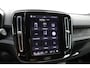 Volvo EX40 Single Motor Extended Range Plus 82 kWh | Trekhaak | Verwarmbare voorstoelen en stuurwiel | Premium audio by Harman Kardon | Keyless | Adaptieve cruise control Warmtepomp
