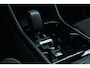 Volvo XC40 B4 Plus Black Edition | Panoramadak | Trekhaak | Verwarmbare voorstoelen, stuurwiel en voorruit | 360 graden camera | Premium audio by Harman Kardon | Apple carplay/Android auto