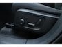 Volvo XC40 B4 Plus Black Edition | Panoramadak | Trekhaak | Verwarmbare voorstoelen, stuurwiel en voorruit | 360 graden camera | Premium audio by Harman Kardon | Apple carplay/Android auto
