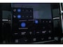 Volvo XC40 B4 Plus Black Edition | Panoramadak | Trekhaak | Verwarmbare voorstoelen, stuurwiel en voorruit | 360 graden camera | Premium audio by Harman Kardon | Apple carplay/Android auto