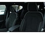 Volvo XC40 B4 Plus Black Edition | Panoramadak | Trekhaak | Verwarmbare voorstoelen, stuurwiel en voorruit | 360 graden camera | Premium audio by Harman Kardon | Apple carplay/Android auto