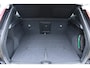 Volvo XC40 B4 Plus Black Edition | Panoramadak | Trekhaak | Verwarmbare voorstoelen, stuurwiel en voorruit | 360 graden camera | Premium audio by Harman Kardon | Apple carplay/Android auto