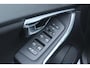 Volvo V40 T2 Nordic+ | Verwarmde voorstoelen | 16" lichtmetalen velgen | Cruise Control | Autonomous Emergency Braking | Electronic Climate Control |