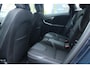 Volvo V40 T2 Nordic+ | Verwarmde voorstoelen | 16" lichtmetalen velgen | Cruise Control | Autonomous Emergency Braking | Electronic Climate Control |