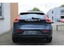 Volvo V40 T2 Nordic+ | Verwarmde voorstoelen | 16" lichtmetalen velgen | Cruise Control | Autonomous Emergency Braking | Electronic Climate Control |