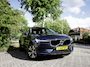 Volvo XC60 2.0 B5 Momentum Exclusive 1e-Eig. & Keurig-Onderh. BOVAG-Garantie. NL-Auto.