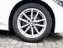 BMW 3-Serie Touring 320i Business Edition 1e-Eig. & Dealer-Onderh. BOVAG-Garantie. NL-Auto.