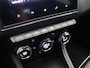 Renault Captur E-Tech Plug-in Hybrid 160pk Intens | Trekhaak | Dealer onderhouden | Camera | Climate control | 18" Lichtmetaal |