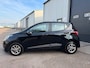 Hyundai i10 1.0i i-Motion Premium/ Airco/ Elekt Ramen/ Cruise/ PDC/ Elekt Spiegels/ Stoelverwarming/ 67PK/ APK 10-2027