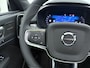Volvo XC40 B4 211pk Plus Dark / 20'' / 360 Camera / Trekhaak / Pixel Koplampen / Panoramadak / Nubuck / El. Stoelen / Harman&Kardon Audio / Noodreservewiel / ACC / BLIS / Stoel + Stuurw. Verwarming /