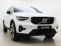 Volvo XC40 B4 211pk Plus Dark / 20'' / 360 Camera / Trekhaak / Pixel Koplampen / Panoramadak / Nubuck / El. Stoelen / Harman&Kardon Audio / Noodreservewiel / ACC / BLIS / Stoel + Stuurw. Verwarming /