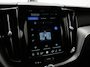 Volvo XC60 T6 Recharge AWD Ultimate Dark | Luchtvering | Bowers & Wilkins | Head-Up | 360° | Panoramadak | Trekhaak | Adaptive Cruise | BLIS | 21"
