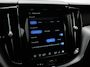 Volvo XC60 T6 Recharge AWD Ultimate Dark | Luchtvering | Bowers & Wilkins | Head-Up | 360° | Panoramadak | Trekhaak | Adaptive Cruise | BLIS | 21"