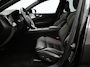 Volvo XC60 T6 Recharge AWD Ultimate Dark | Luchtvering | Bowers & Wilkins | Head-Up | 360° | Panoramadak | Trekhaak | Adaptive Cruise | BLIS | 21"
