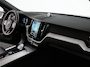 Volvo XC60 T6 Recharge AWD Ultimate Dark | Luchtvering | Bowers & Wilkins | Head-Up | 360° | Panoramadak | Trekhaak | Adaptive Cruise | BLIS | 21"