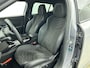 Peugeot e-2008 EV 54 kWh 156pk GT Automaat | 3 Fase | Navigatie | Camera | Leder/Alcantara | Stoel elektrisch+verwarmd+massage | Full Led koplampen | Parkeersensoren v+a | Keyless | Adaptieve Cruise Control | Dodehoeksensor | DAB+ radio | Apple Carplay / Android Auto | Donker getint glas | 17" lichtmetalen velgen |