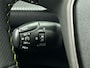 Peugeot e-2008 EV 54 kWh 156pk GT Automaat | 3 Fase | Navigatie | Camera | Leder/Alcantara | Stoel elektrisch+verwarmd+massage | Full Led koplampen | Parkeersensoren v+a | Keyless | Adaptieve Cruise Control | Dodehoeksensor | DAB+ radio | Apple Carplay / Android Auto | Donker getint glas | 17" lichtmetalen velgen |