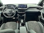 Peugeot e-2008 EV 54 kWh 156pk GT Automaat | 3 Fase | Navigatie | Camera | Leder/Alcantara | Stoel elektrisch+verwarmd+massage | Full Led koplampen | Parkeersensoren v+a | Keyless | Adaptieve Cruise Control | Dodehoeksensor | DAB+ radio | Apple Carplay / Android Auto | Donker getint glas | 17" lichtmetalen velgen |