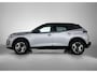 Peugeot e-2008 EV 54 kWh 156pk GT Automaat | 3 Fase | Navigatie | Camera | Leder/Alcantara | Stoel elektrisch+verwarmd+massage | Full Led koplampen | Parkeersensoren v+a | Keyless | Adaptieve Cruise Control | Dodehoeksensor | DAB+ radio | Apple Carplay / Android Auto | Donker getint glas | 17" lichtmetalen velgen |