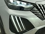Peugeot e-2008 EV 54 kWh 156pk GT Automaat | 3 Fase | Navigatie | Camera | Leder/Alcantara | Stoel elektrisch+verwarmd+massage | Full Led koplampen | Parkeersensoren v+a | Keyless | Adaptieve Cruise Control | Dodehoeksensor | DAB+ radio | Apple Carplay / Android Auto | Donker getint glas | 17" lichtmetalen velgen |