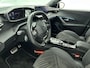 Peugeot e-2008 EV 54 kWh 156pk GT Automaat | 3 Fase | Navigatie | Camera | Leder/Alcantara | Stoel elektrisch+verwarmd+massage | Full Led koplampen | Parkeersensoren v+a | Keyless | Adaptieve Cruise Control | Dodehoeksensor | DAB+ radio | Apple Carplay / Android Auto | Donker getint glas | 17" lichtmetalen velgen |