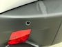 Peugeot e-2008 EV 54 kWh 156pk GT Automaat | 3 Fase | Navigatie | Camera | Leder/Alcantara | Stoel elektrisch+verwarmd+massage | Full Led koplampen | Parkeersensoren v+a | Keyless | Adaptieve Cruise Control | Dodehoeksensor | DAB+ radio | Apple Carplay / Android Auto | Donker getint glas | 17" lichtmetalen velgen |