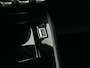 Peugeot e-2008 EV 54 kWh 156pk GT Automaat | 3 Fase | Navigatie | Camera | Leder/Alcantara | Stoel elektrisch+verwarmd+massage | Full Led koplampen | Parkeersensoren v+a | Keyless | Adaptieve Cruise Control | Dodehoeksensor | DAB+ radio | Apple Carplay / Android Auto | Donker getint glas | 17" lichtmetalen velgen |