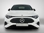 Mercedes-Benz CLA 200 AMG Nightpakket 58 kWh | Panoramadak | Alarm | Sfeerverlichting | Keyless Go | CarPlay | Stoelverwarming | Parkeerpakket met Camera | Sfeerverlichting | Stoelverwarming | Sportstoelen | Adaptieve cruisecontrol |