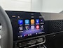 Mercedes-Benz CLA 200 AMG Nightpakket 58 kWh | Panoramadak | Alarm | Sfeerverlichting | Keyless Go | CarPlay | Stoelverwarming | Parkeerpakket met Camera | Sfeerverlichting | Stoelverwarming | Sportstoelen | Adaptieve cruisecontrol |