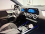 Mercedes-Benz EQA 250 Business Solution AMG 67 kWh | Elektrisch glazen panorama-dak | Voorstoelen verwarmd | Keyless | Achteruitrijcamera | AMG-styling | Achteruitrijcamera | Elektrisch glazen panorama-dak