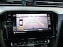 Volkswagen Passat 1.5 TSI Elegance Business R 150 pk DSG | R-Line | Dealer onderhouden | Trekhaak | Panoramadak | Alcantara/Leder | Navigatie | Camera | Cruise control | LED Matrix |