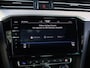 Volkswagen Passat 1.5 TSI Elegance Business R 150 pk DSG | R-Line | Dealer onderhouden | Trekhaak | Panoramadak | Alcantara/Leder | Navigatie | Camera | Cruise control | LED Matrix |
