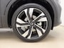 Volvo XC40 B4 211pk Plus Dark / 20'' / Pixel Koplampen / Panoramadak / Getint Glas / Nubuck / 360 Camera / El. Stoelen / Noodreservewiel / Trekhaak / Stoel + Stuuw. Verwarming /