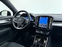 Volvo XC40 B4 211pk Plus Dark / 20'' / Pixel Koplampen / Panoramadak / Getint Glas / Nubuck / 360 Camera / El. Stoelen / Noodreservewiel / Trekhaak / Stoel + Stuuw. Verwarming /